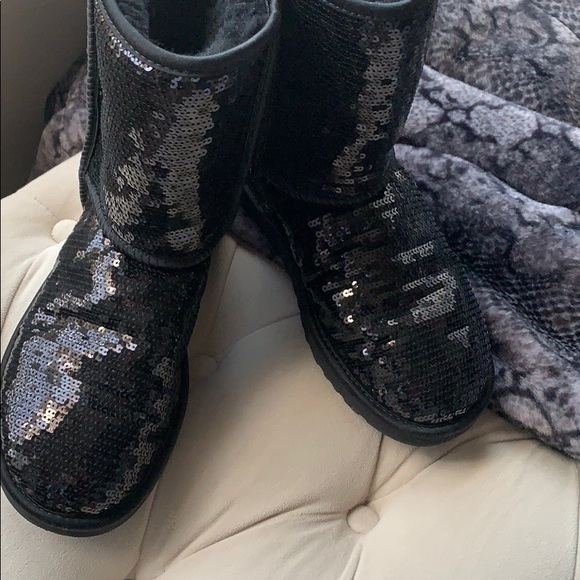 Uggs black sequence - Picture 1 of 7